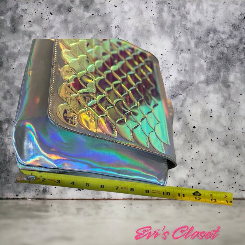 Skinny Dip London Holographic Mermaid Iridescent  Mini Bianca Backpack. NWT